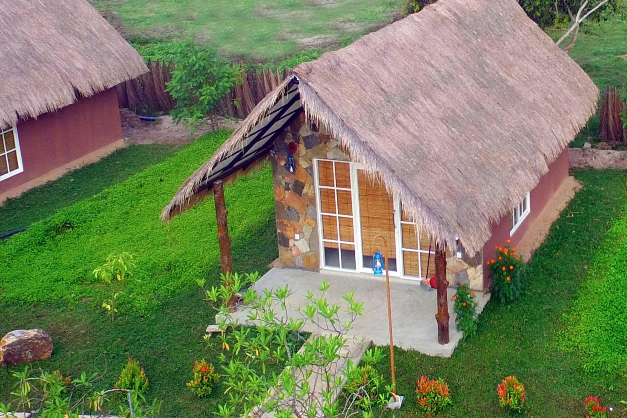 Coco Village Hotel Чилау Экстерьер фото