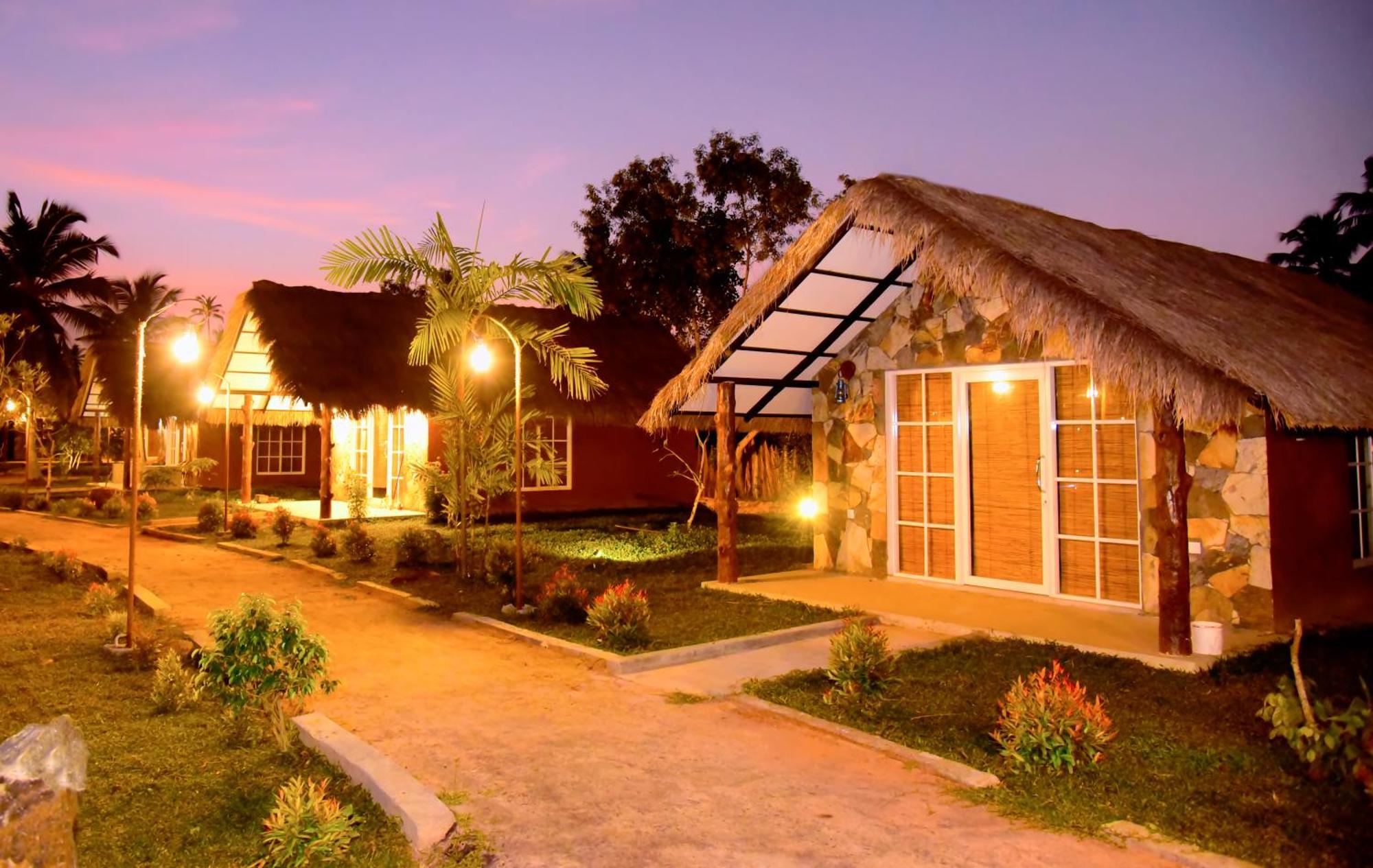 Coco Village Hotel Чилау Экстерьер фото